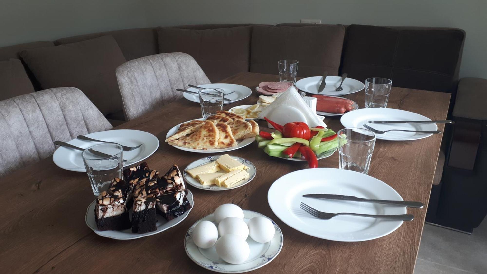 Hotel Khulo Lnn Zewnętrze zdjęcie